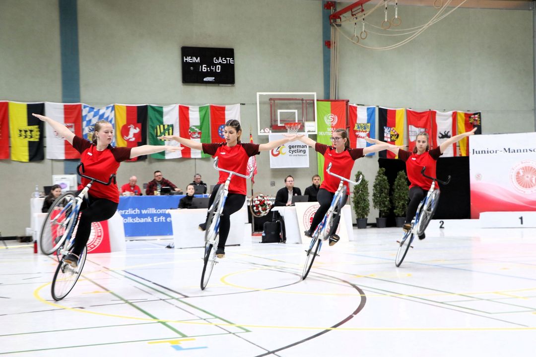 Vier Siege beim Juniormannschafts-Cup Kunst- und Einradsport für Baden-Württemberg