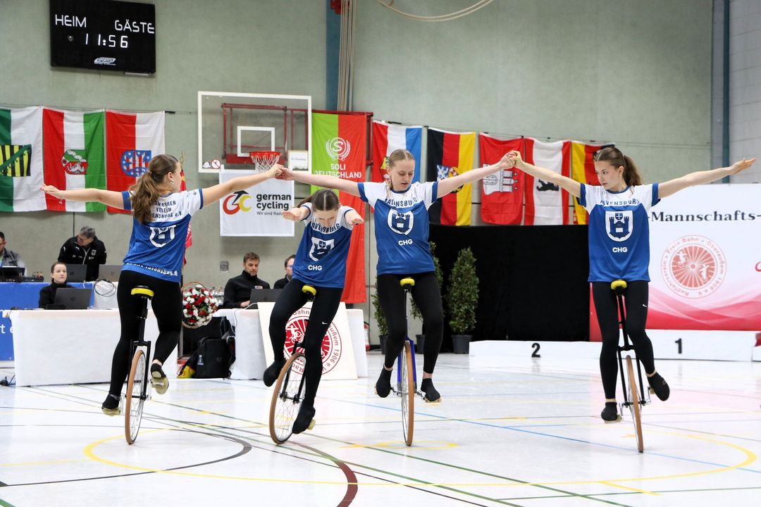 Vier Siege beim Juniormannschafts-Cup Kunst- und Einradsport für Baden-Württemberg