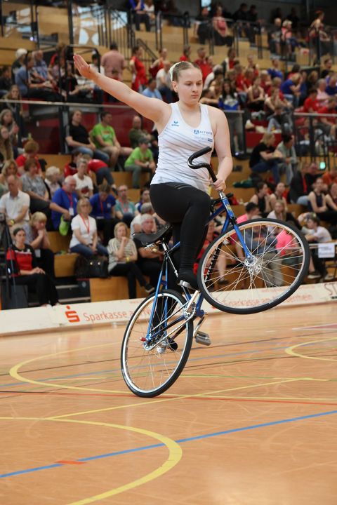 Baden-Württembergs Sportler*innen gewinnen bei der Hallenradsport DM U19 in Moers 5 DM-Titel