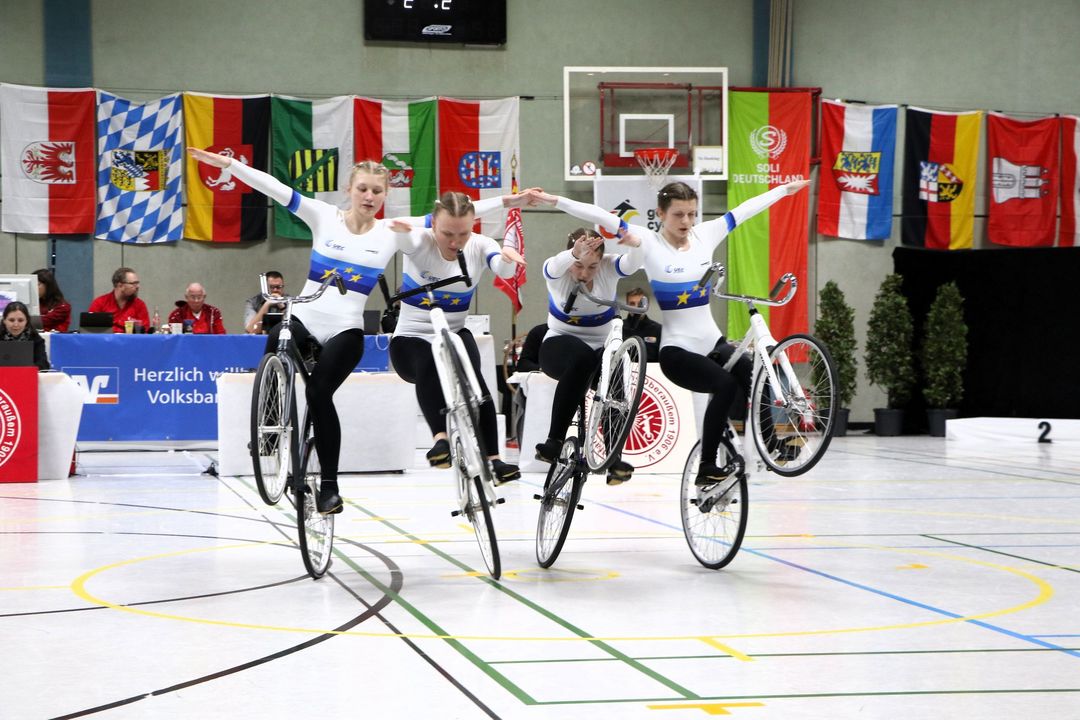 Vier Siege beim Juniormannschafts-Cup Kunst- und Einradsport für Baden-Württemberg