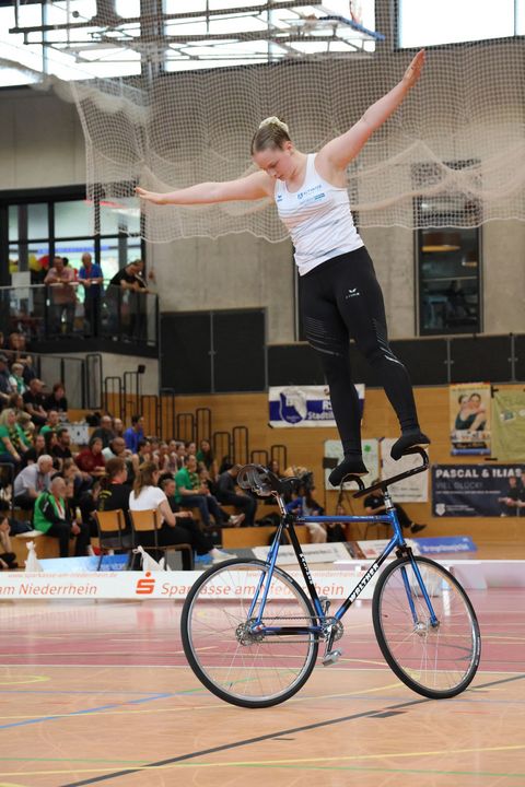 Baden-Württembergs Sportler*innen gewinnen bei der Hallenradsport DM U19 in Moers 5 DM-Titel