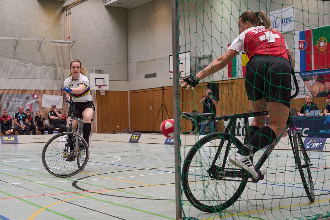 Hallenradsport EM Elite: Team Deutschland gewinnt alle Titel im Kunstradsport sowie Radball Frauen