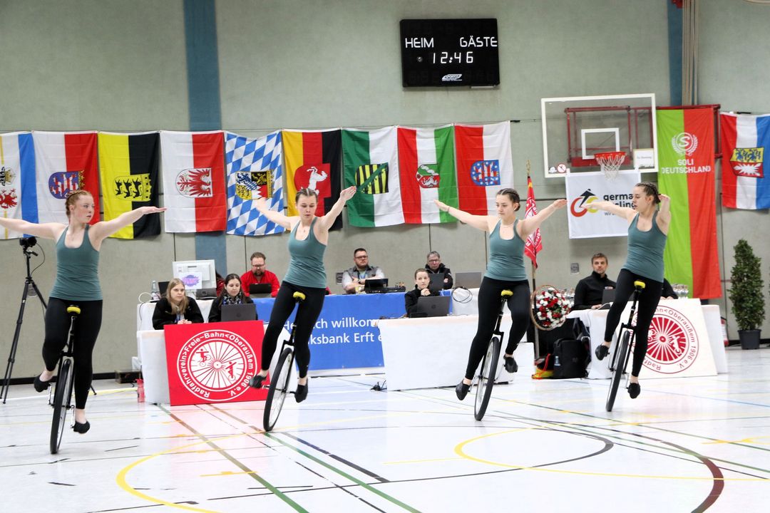 Vier Siege beim Juniormannschafts-Cup Kunst- und Einradsport für Baden-Württemberg