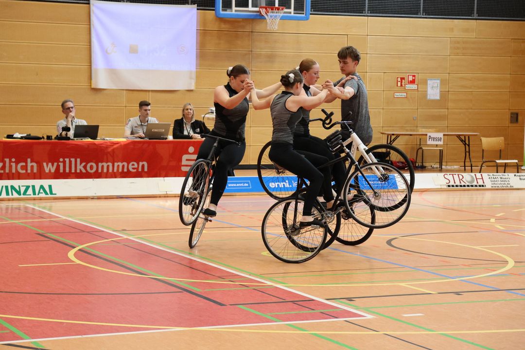Baden-Württembergs Sportler*innen gewinnen bei der Hallenradsport DM U19 in Moers 5 DM-Titel