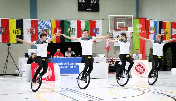 Vier Siege beim Juniormannschafts-Cup Kunst- und Einradsport für Baden-Württemberg