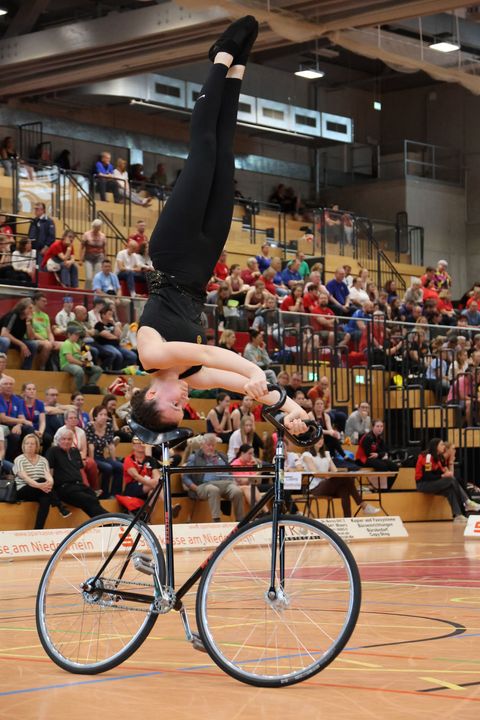 Baden-Württembergs Sportler*innen gewinnen bei der Hallenradsport DM U19 in Moers 5 DM-Titel
